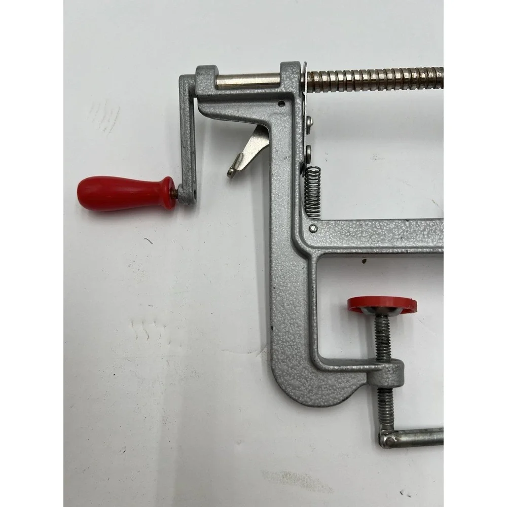Vintage Pampered Chef Apple Peeler Corer Slicer Clamp Made in Taiwan #2430